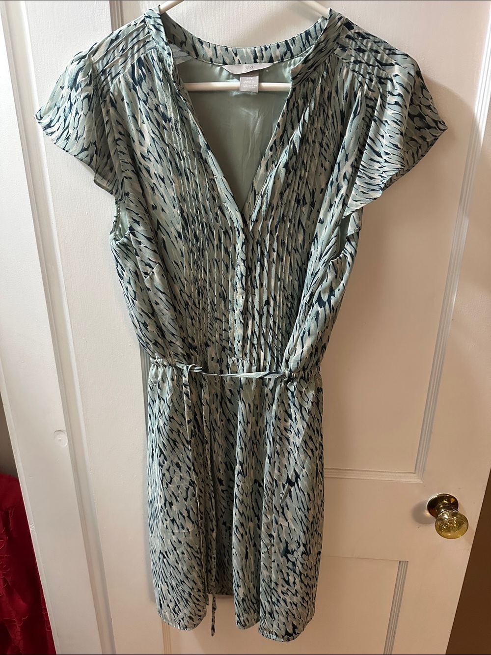 H&M Mint Green Printed V-Neck Pleated Cap Sleeve Mini Dress